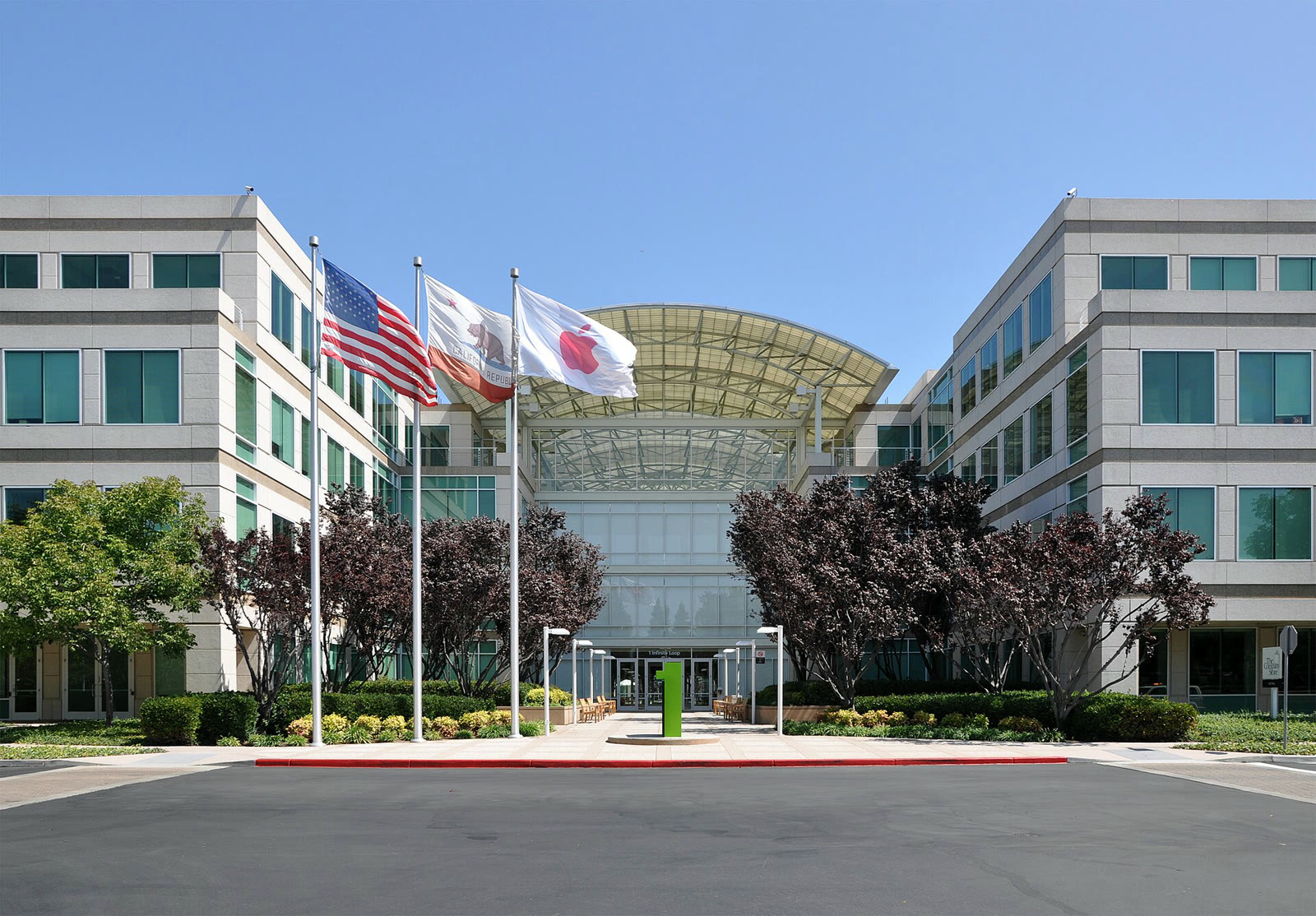 Apple'ın Cupertino'daki Infinite Loop yerleşkesi (arşiv)