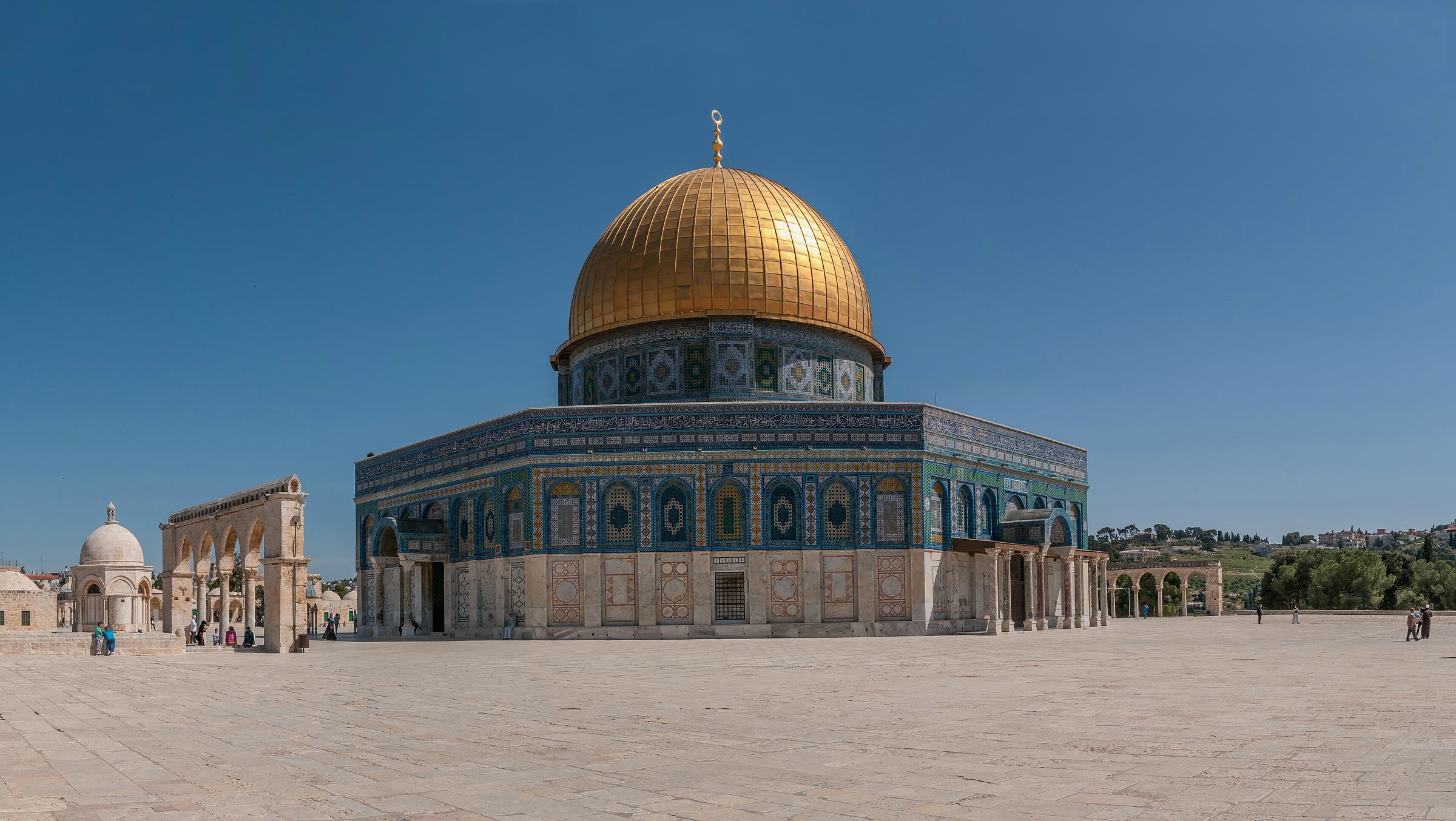 قبة الصخرة في باحات المسجد الأقصى