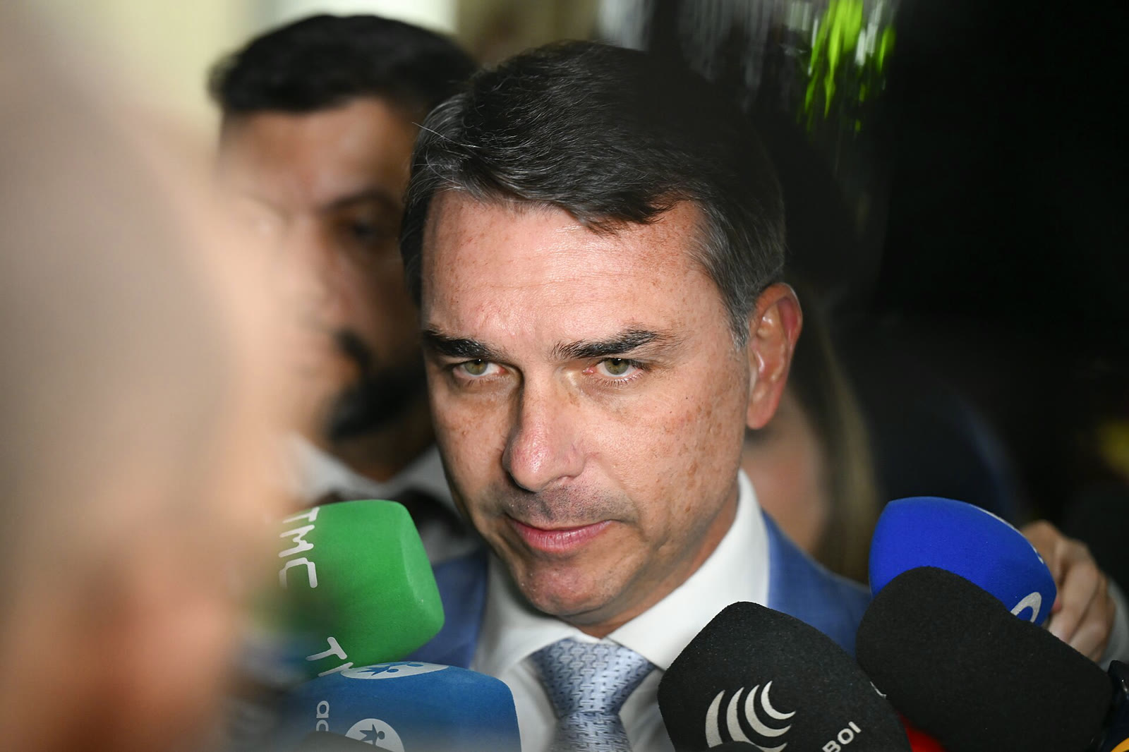İkinci turda Lula'nın rakibi olan sağ görüşlü aday Flavio Bolsonaro