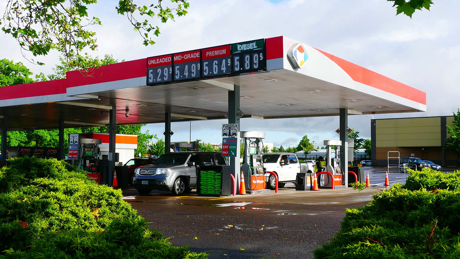 Prices at a fuel station in the United States (archive)