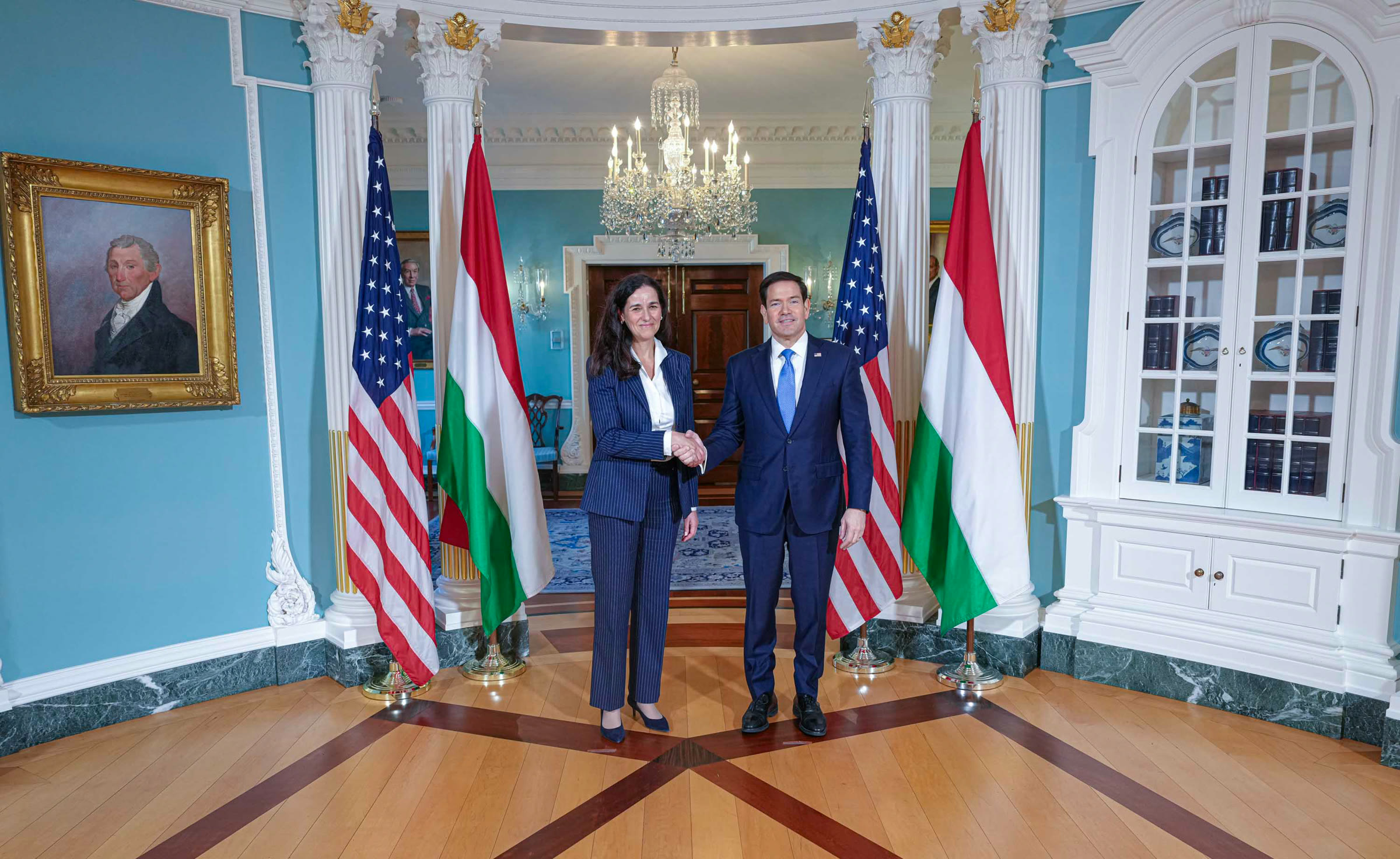 ABD Dışişleri Bakanı Marco Rubio ve Macaristan Dışişleri Bakanı Anita Orban, Washington'daki mutabakat imza töreninde