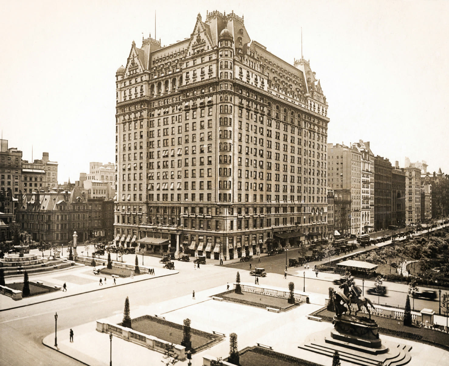 The Plaza Hotel shortly after its opening (circa 1908)