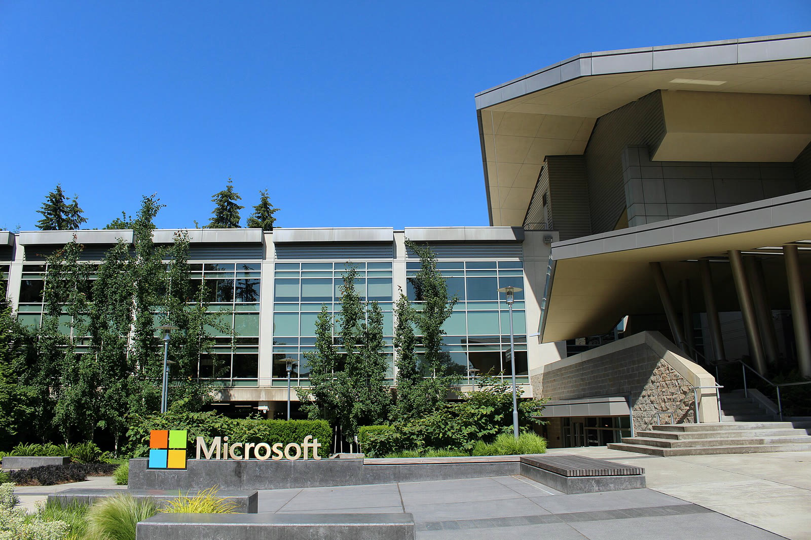 A building on Microsoft’s Redmond campus (archive)