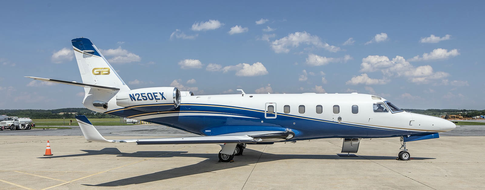 Gulfstream G100 tipi bir uçak (arşiv)