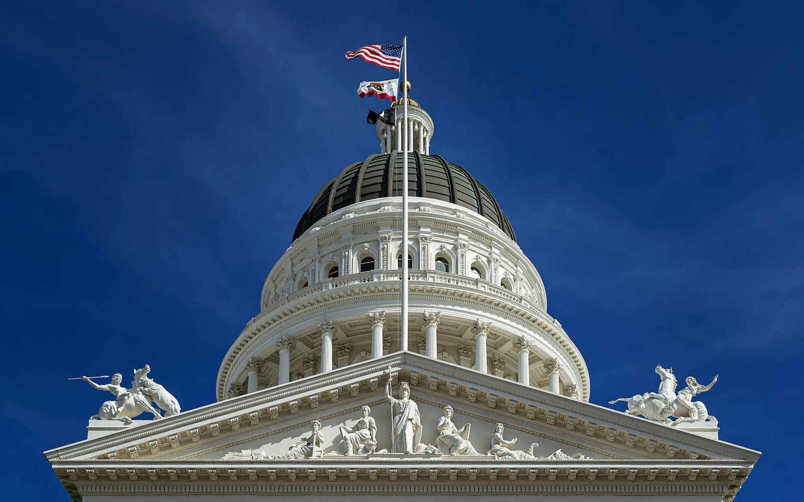 Dome of the California State Capitol building (file)
