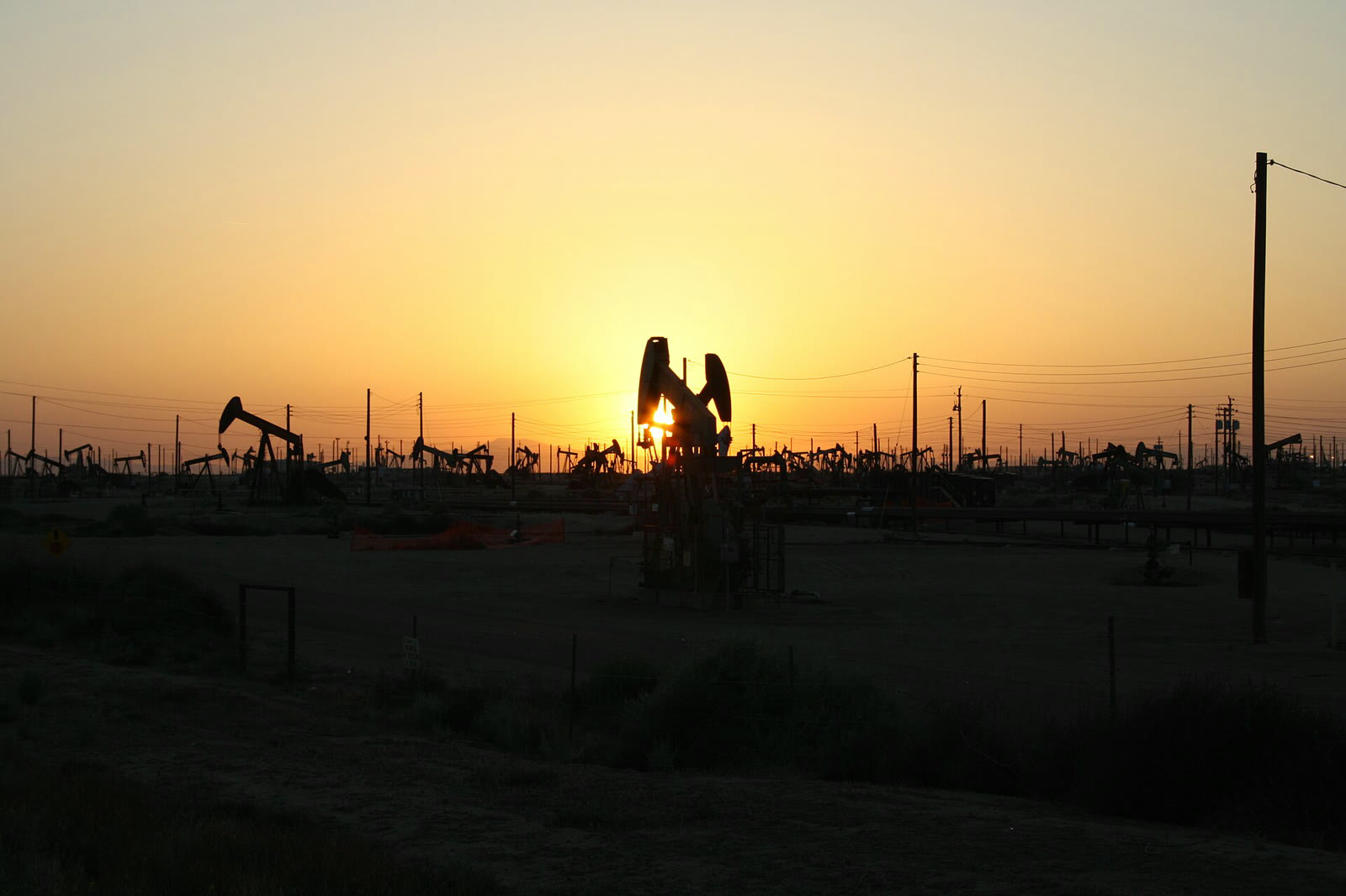 Oil wells (archive)