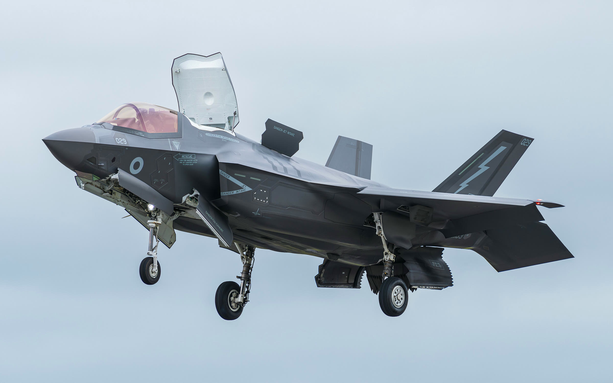 Истребитель F-35 Lightning ВВС Великобритании на авиашоу RIAT