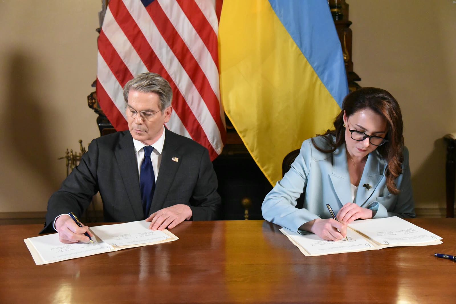 Signing ceremony for the mining agreement between the U.S. and Ukraine (archive)