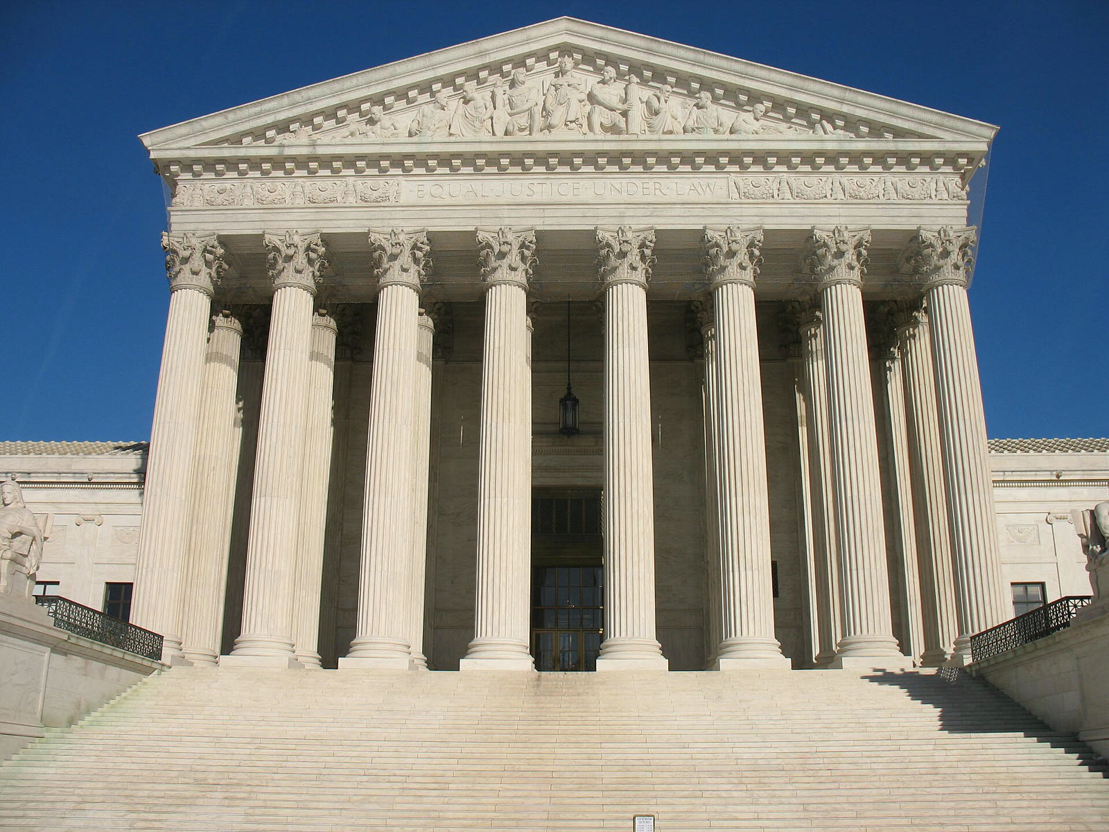 U.S. Supreme Court building (file photo)