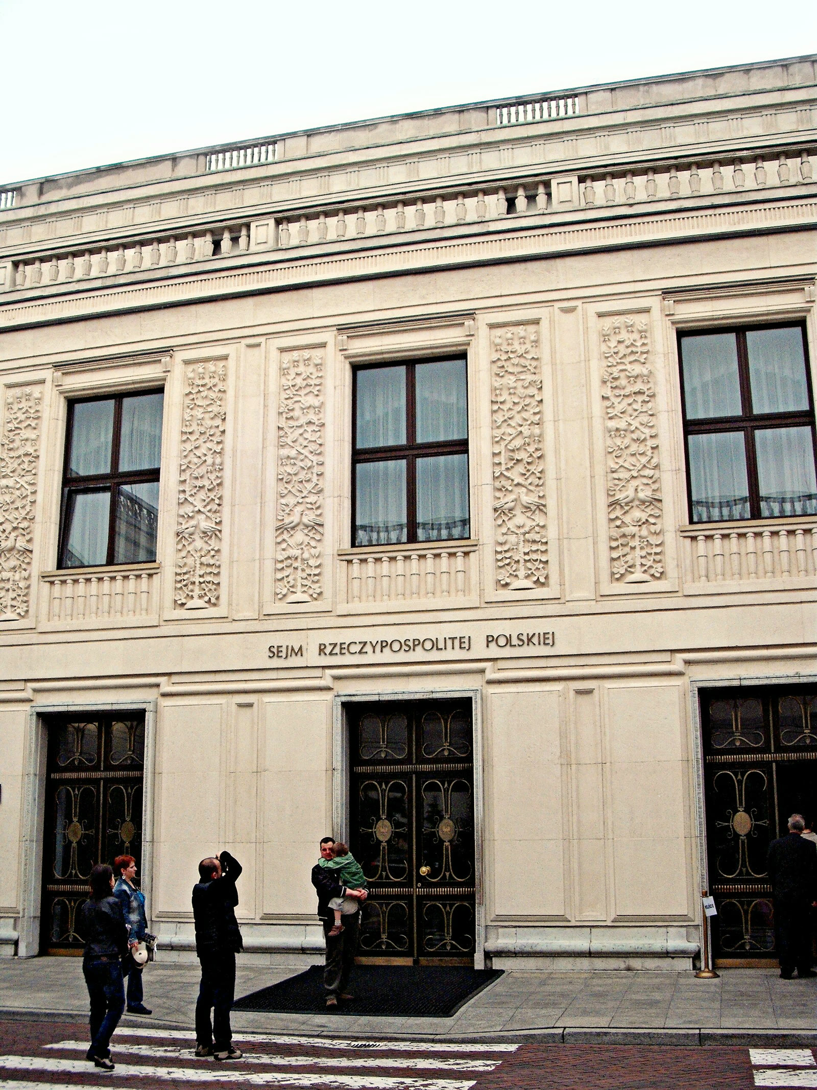 The Polish parliament building in Warsaw (file)