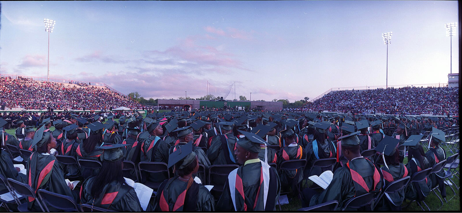 A university commencement ceremony in the United States (archive)