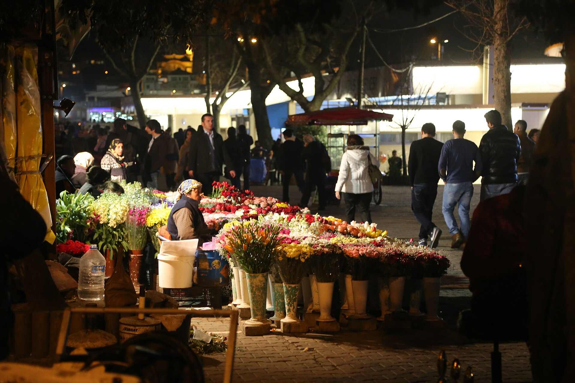 A market stall in Kadıköy, Istanbul (archive)