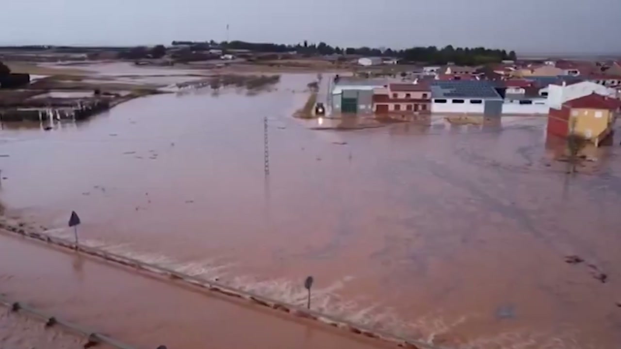 An aerial view of the flooded outskirts of Madrigueras