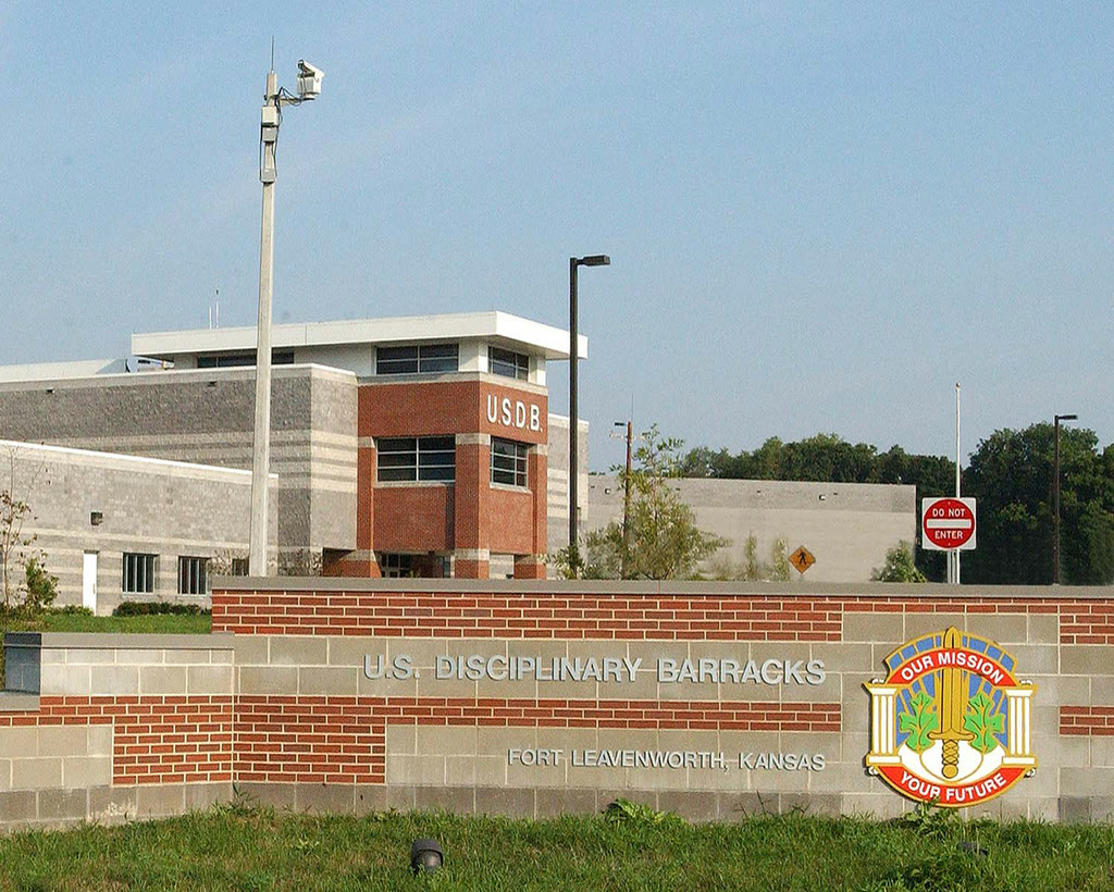 Nidal Hasan'ın tutulduğu Fort Leavenworth'taki ABD Askeri Cezaevi