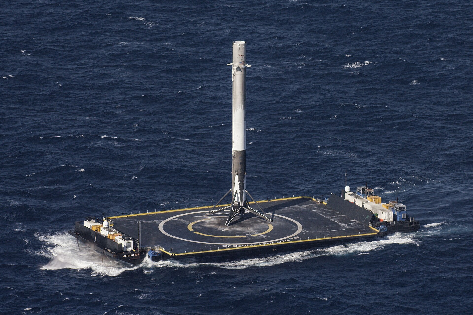 A Falcon 9 first stage on an ocean landing platform (archive)