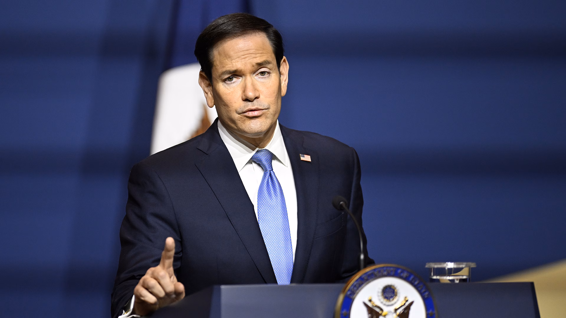 Dışişleri Bakanı Marco Rubio kürsüde konuşurken (AA)