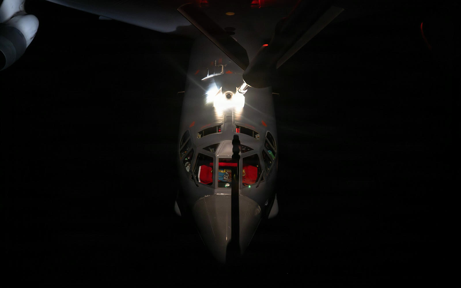 Güney Mızrağı Operasyonu kapsamında ABD Güney Komutanlığı bölgesinde uçan B-52 bombardıman uçağı (arşiv)