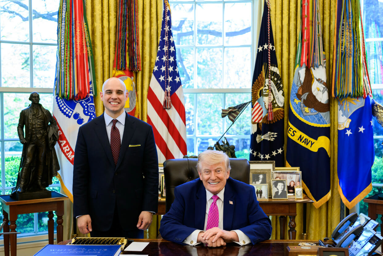 Trump at the Resolute Desk (file, April 2026)