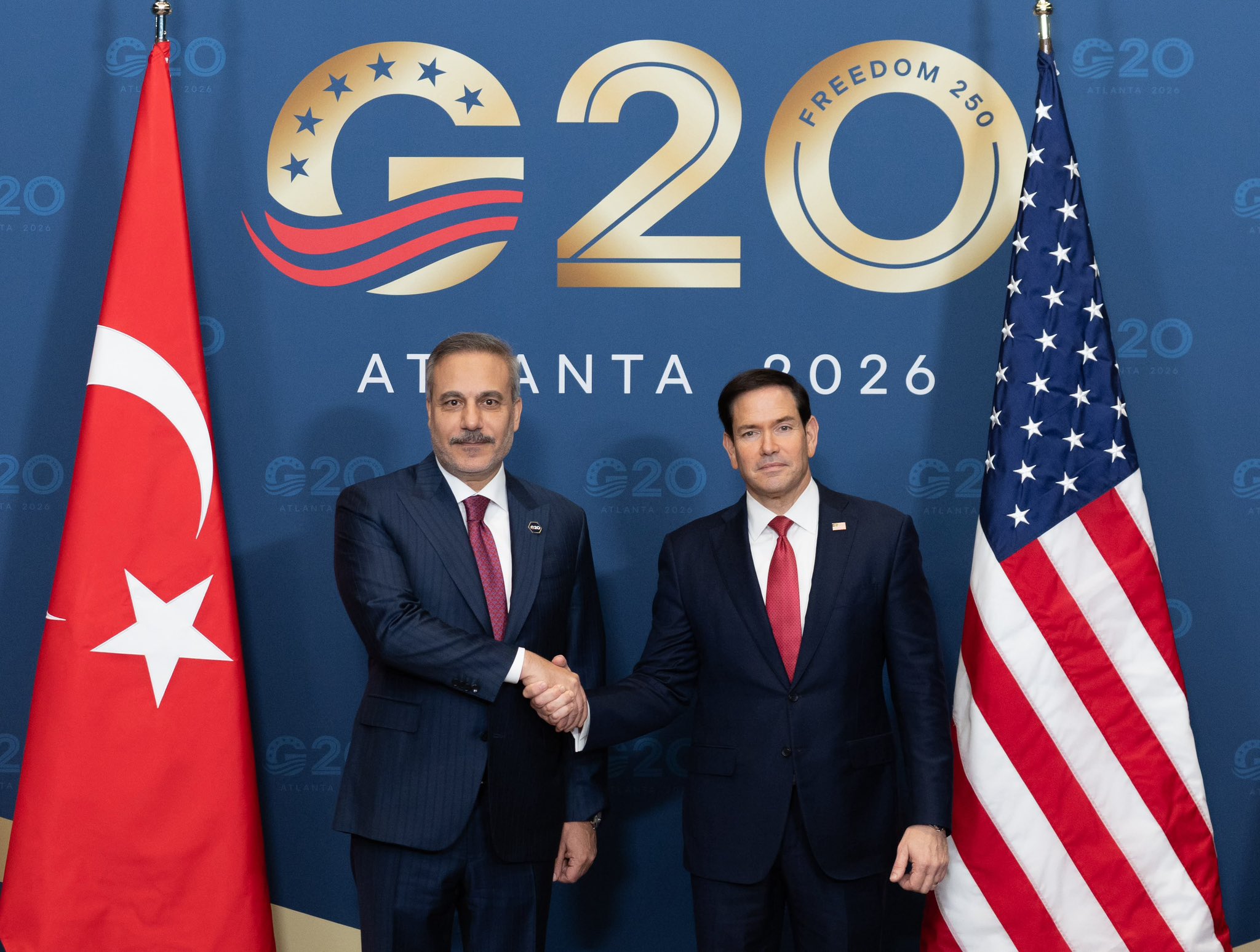 Fidan and Rubio shake hands on the sidelines of the G20 foreign ministers’ meeting
